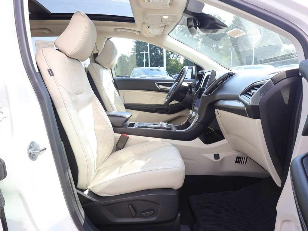 2023 Ford Edge Titanium