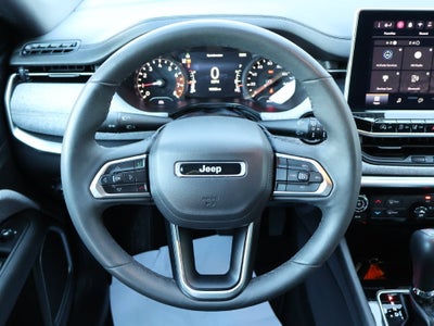 2024 Jeep Compass Latitude Lux
