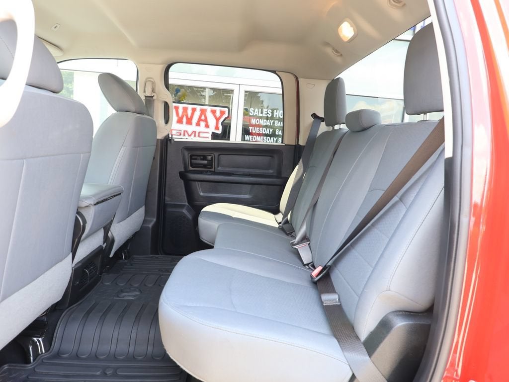 2018 RAM 2500 Tradesman Crew Cab 4x4 6'4" Box