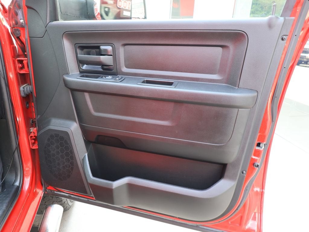 2018 RAM 2500 Tradesman Crew Cab 4x4 6'4" Box