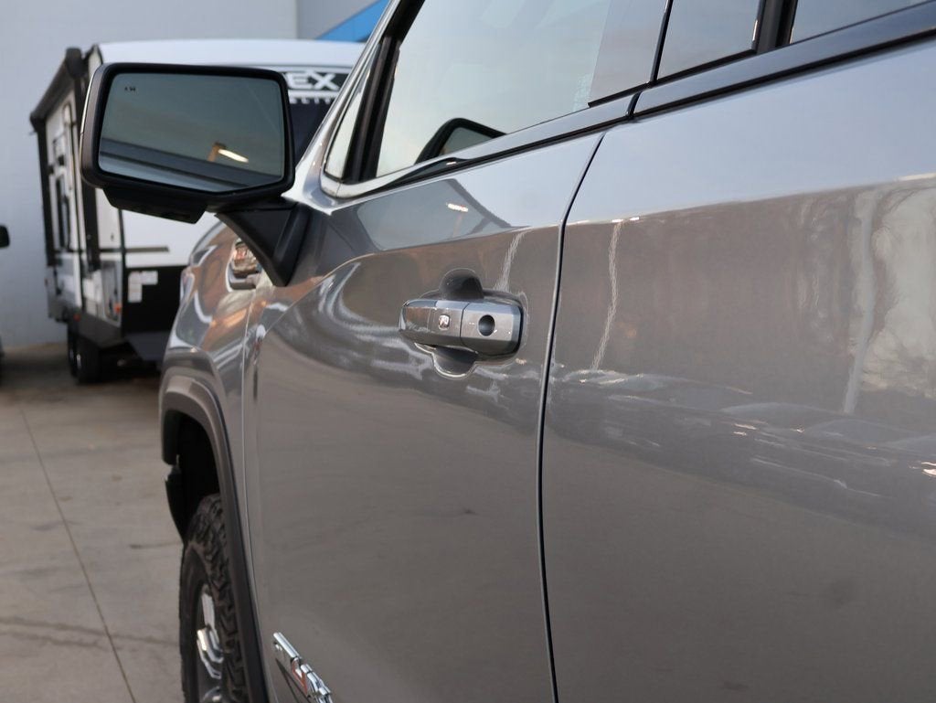 2025 GMC Sierra 1500 AT4X