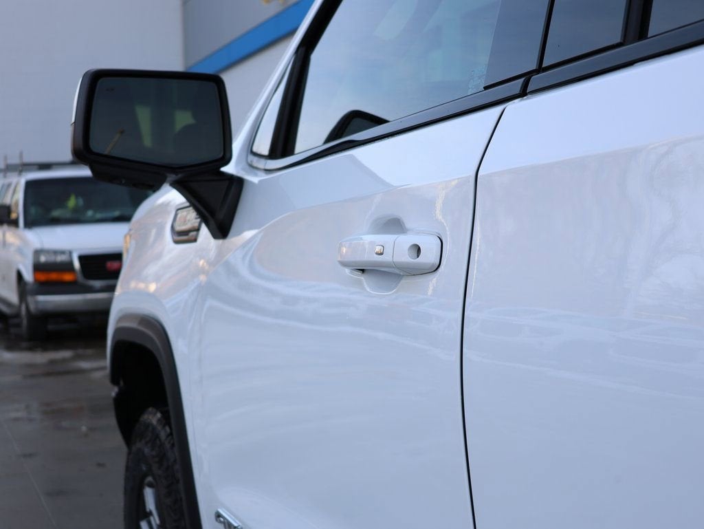 2025 GMC Sierra 1500 AT4X