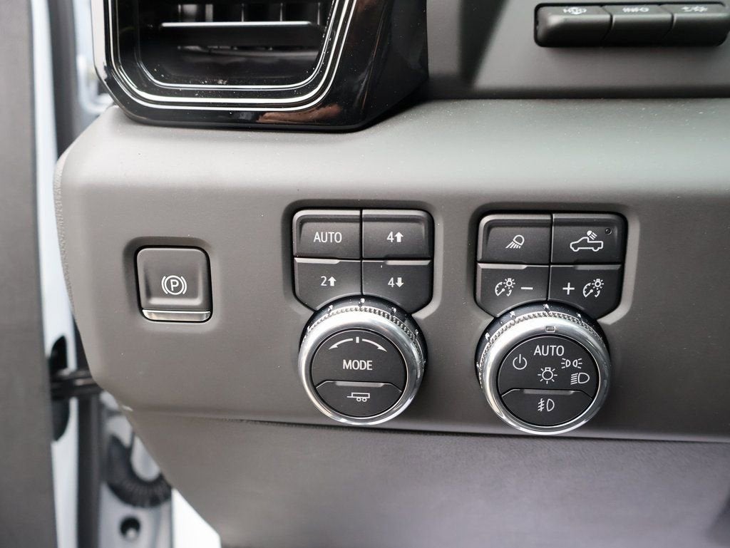 2025 GMC Sierra 1500 AT4X