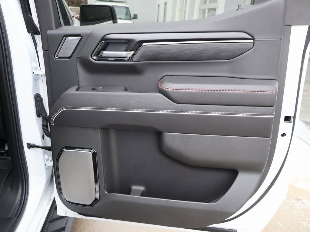 2025 GMC Sierra 1500 AT4X