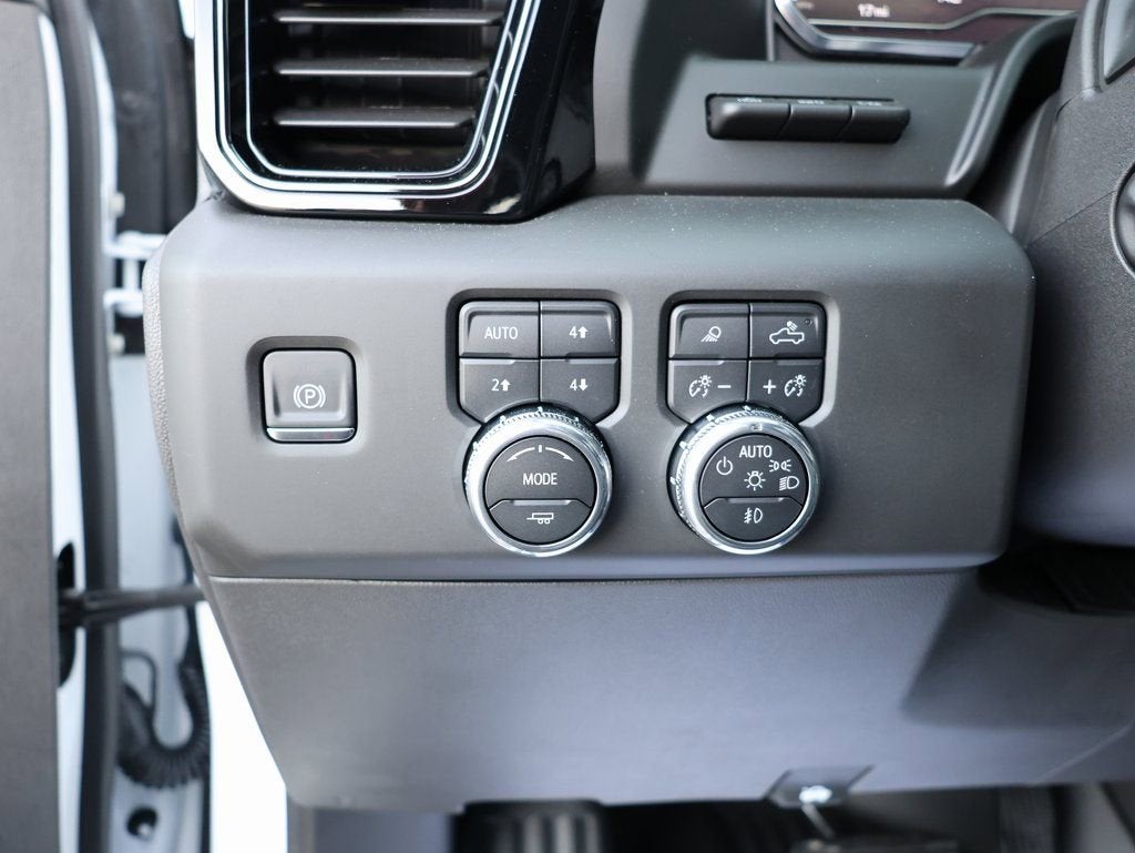 2025 GMC Sierra 1500 AT4X