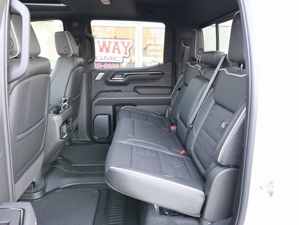 2025 GMC Sierra 1500 AT4X