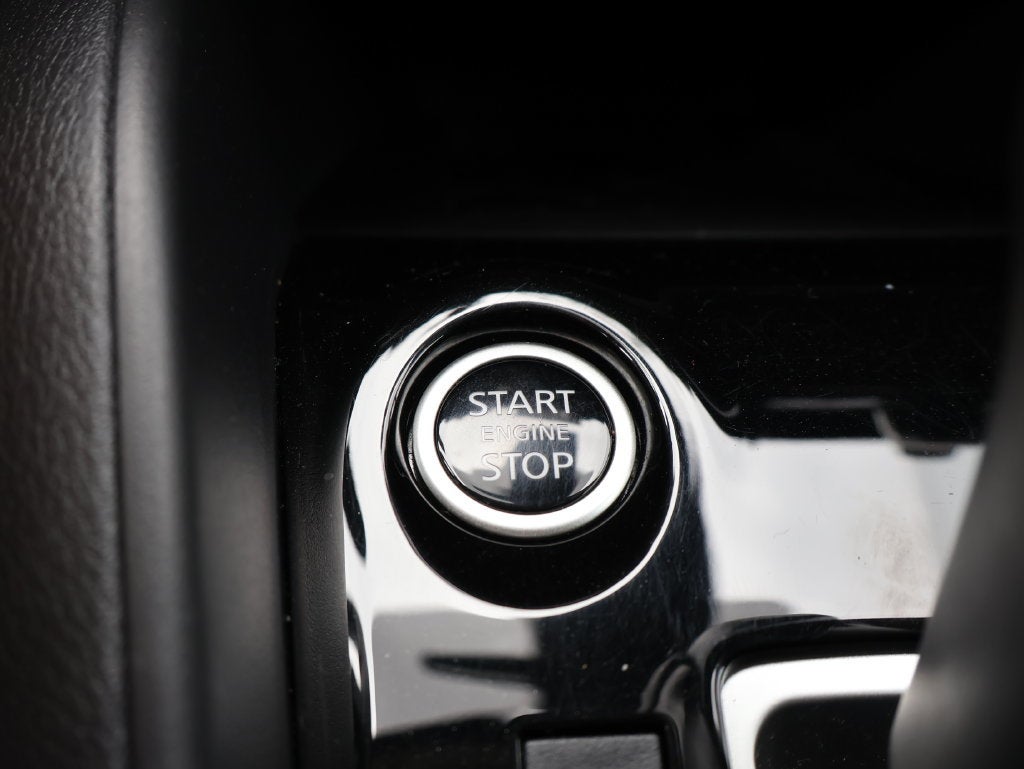 2024 Nissan Versa 1.6 SV