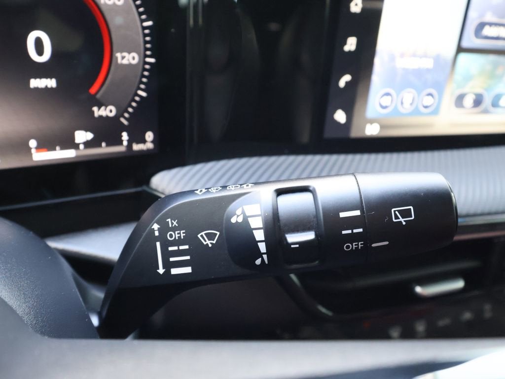 2025 Nissan Kicks SR Intelligent AWD