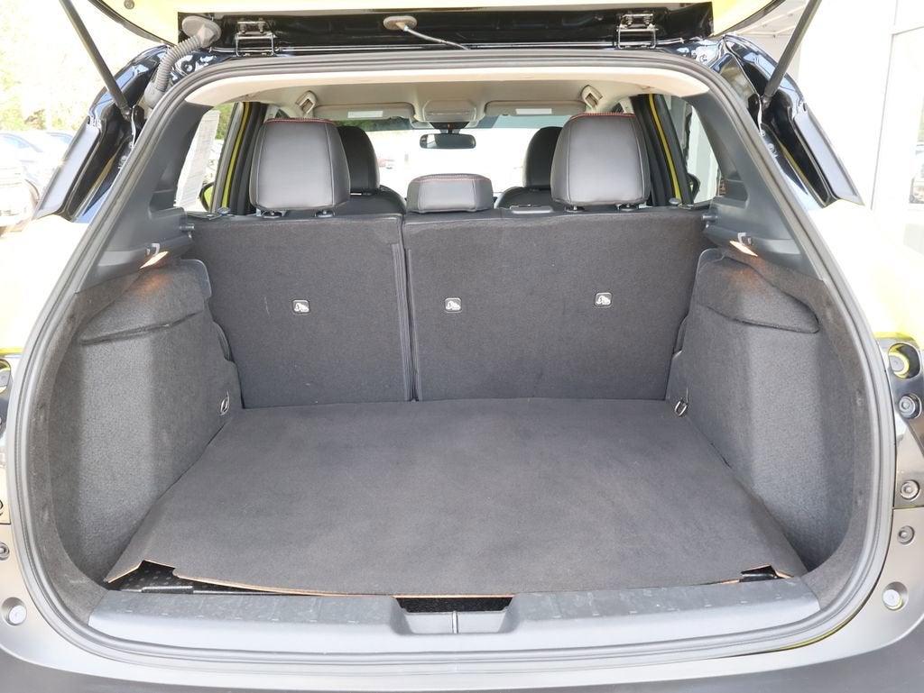 2025 Nissan Kicks SR Intelligent AWD