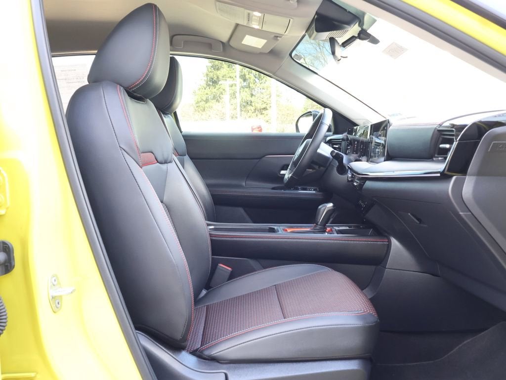 2025 Nissan Kicks SR Intelligent AWD