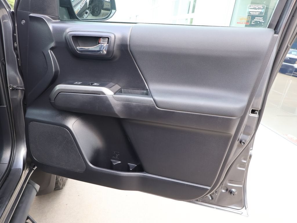 2021 Toyota Tacoma 4WD SR