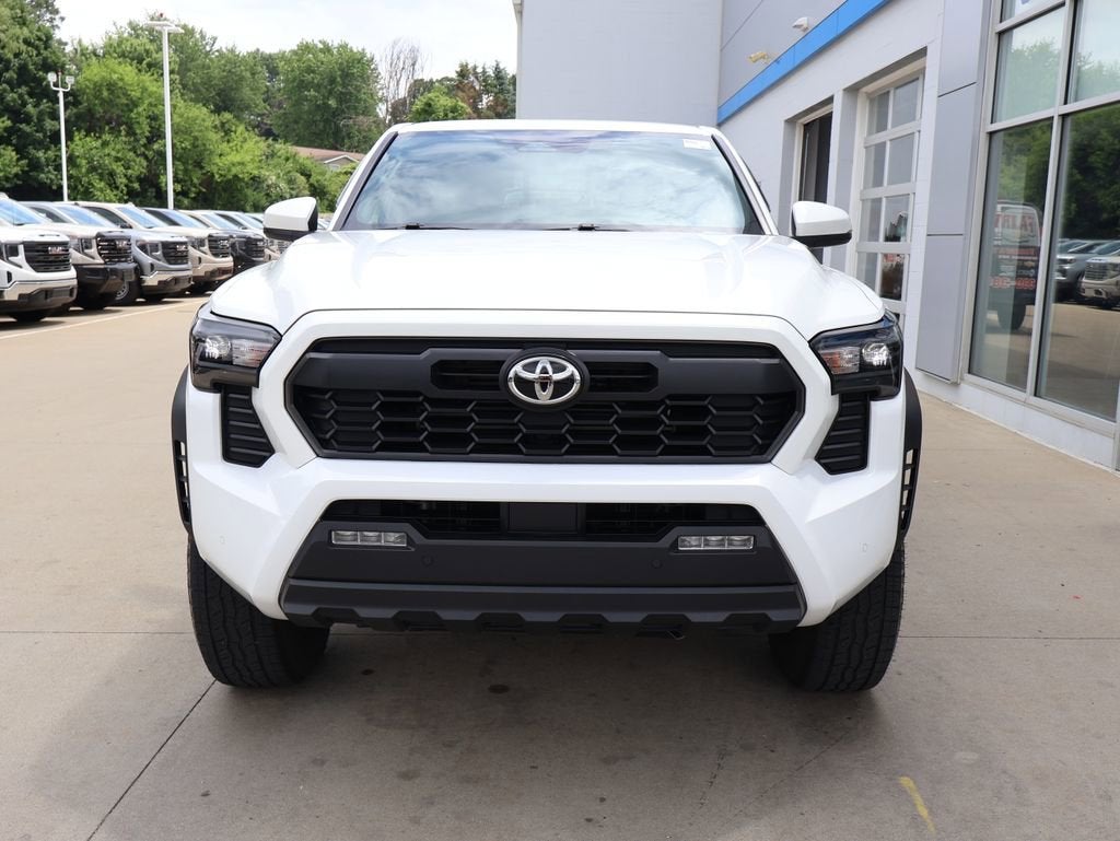 2025 Toyota Tacoma Hybrid TRD Off Road