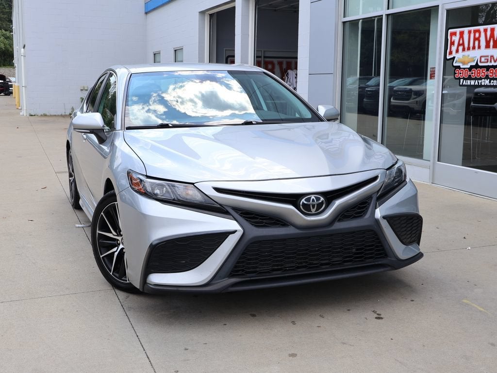 2022 Toyota Camry SE
