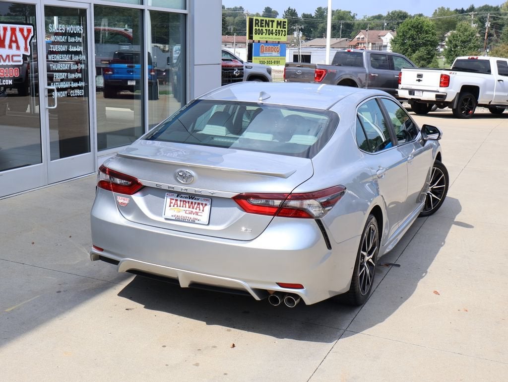 2022 Toyota Camry SE