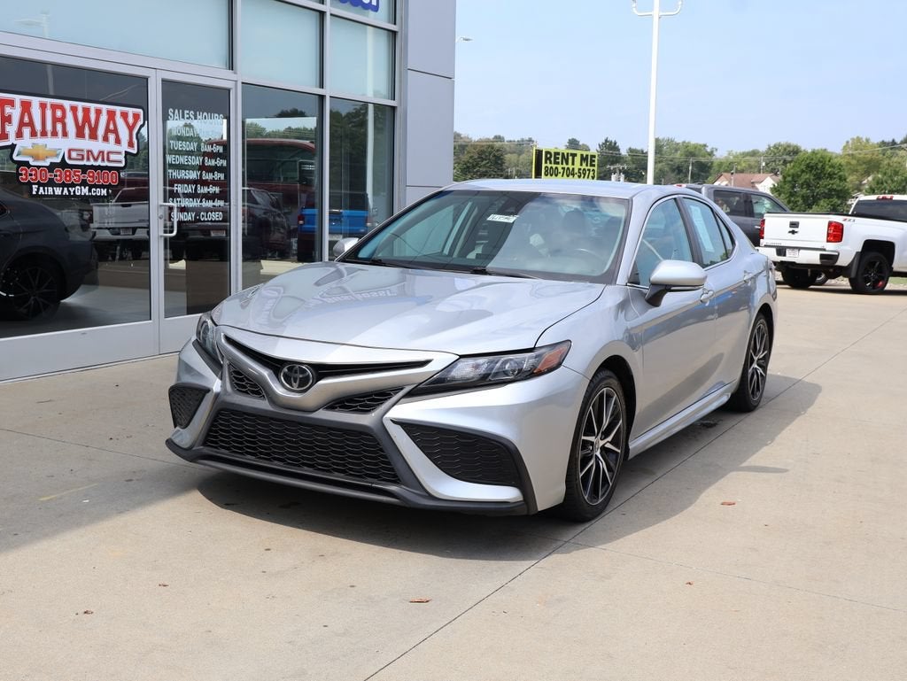 2022 Toyota Camry SE