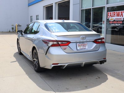 2022 Toyota Camry SE