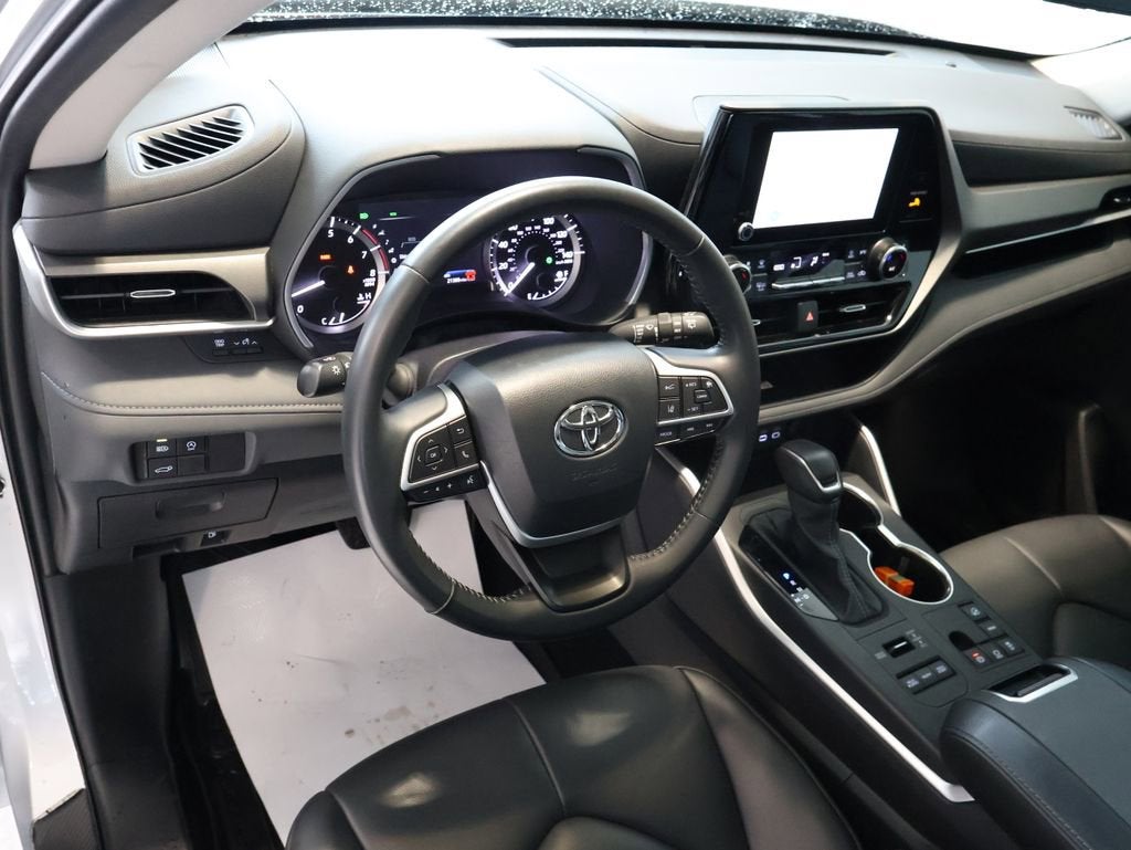 2024 Toyota Highlander XLE