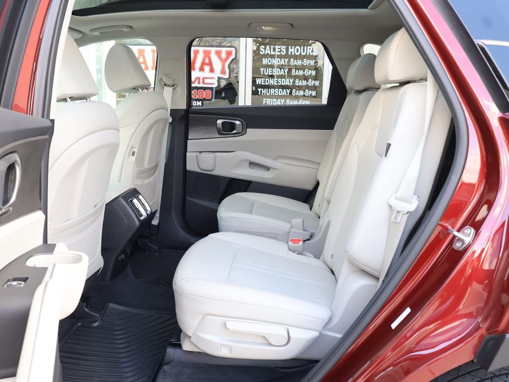 2025 Kia Sorento X-Line EX