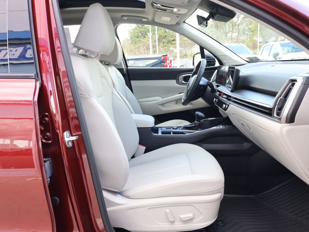 2025 Kia Sorento X-Line EX