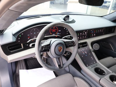 2024 Porsche Taycan Turbo